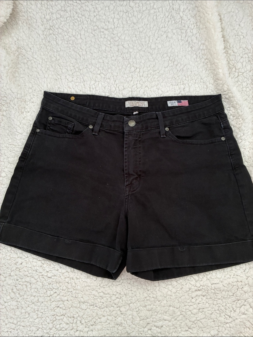Vizcaino Women's Black Denim Shorts-12